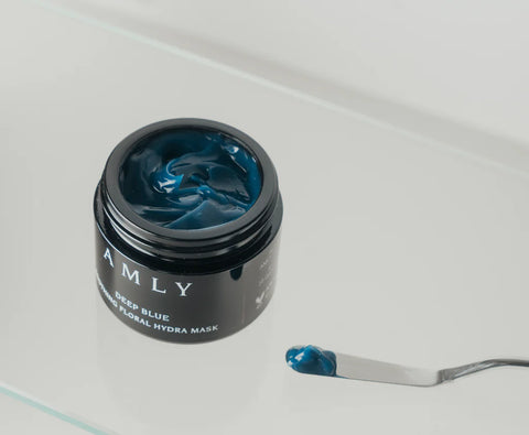 Tiefblaue florale Hydra-Maske Amly