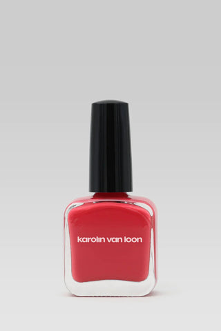 Karolin van Loon 01 ROCHER ROUGE